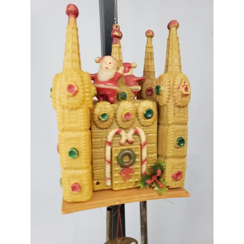 Vintage 1975 Emson Santas Workshop Wind Door Chime Plastic Kitschy Mod 70s Decor